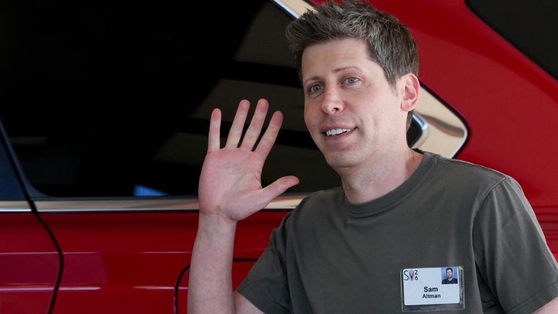 Sam Altman:“我认为模型应该免费提供”